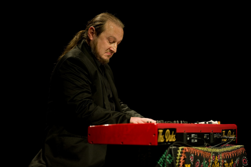 009681  Daniel Charles Tweedie   Freakie Merrmaids  Pierangelo Bettoni - The Daniel Charles